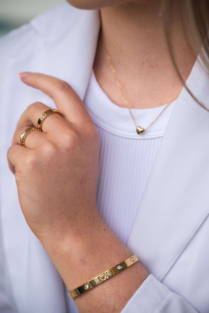 Ari Heart Pendant Necklace