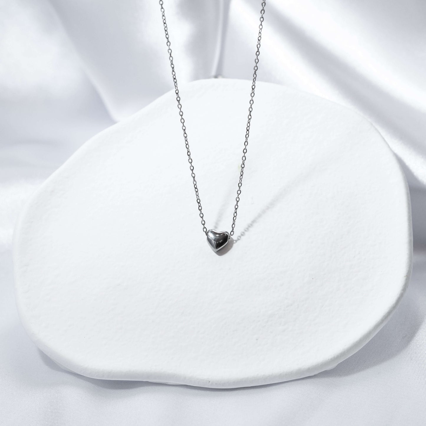 Ari Heart Pendant Necklace